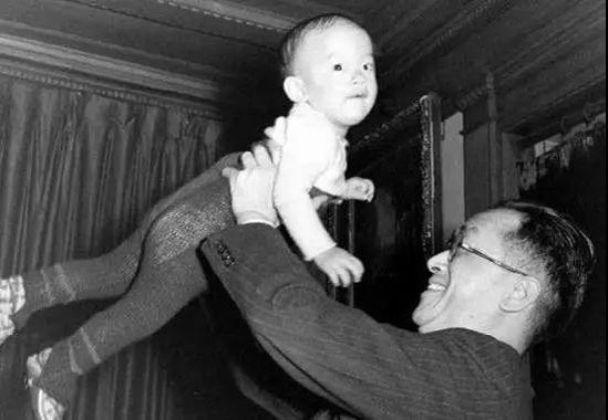 胡适写给儿子的信：我养育你，并非恩情，只是血缘使然的生物本能；所以，我既然无恩于