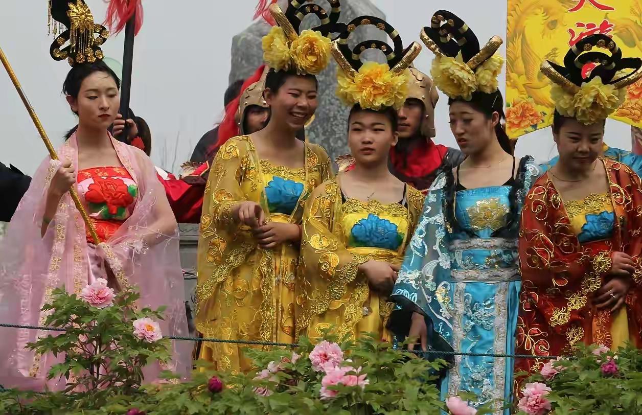 薛刚反唐邪道第一人：武则天私生子驴头太子李宗南
 
在评书《薛刚反唐》里，有个让