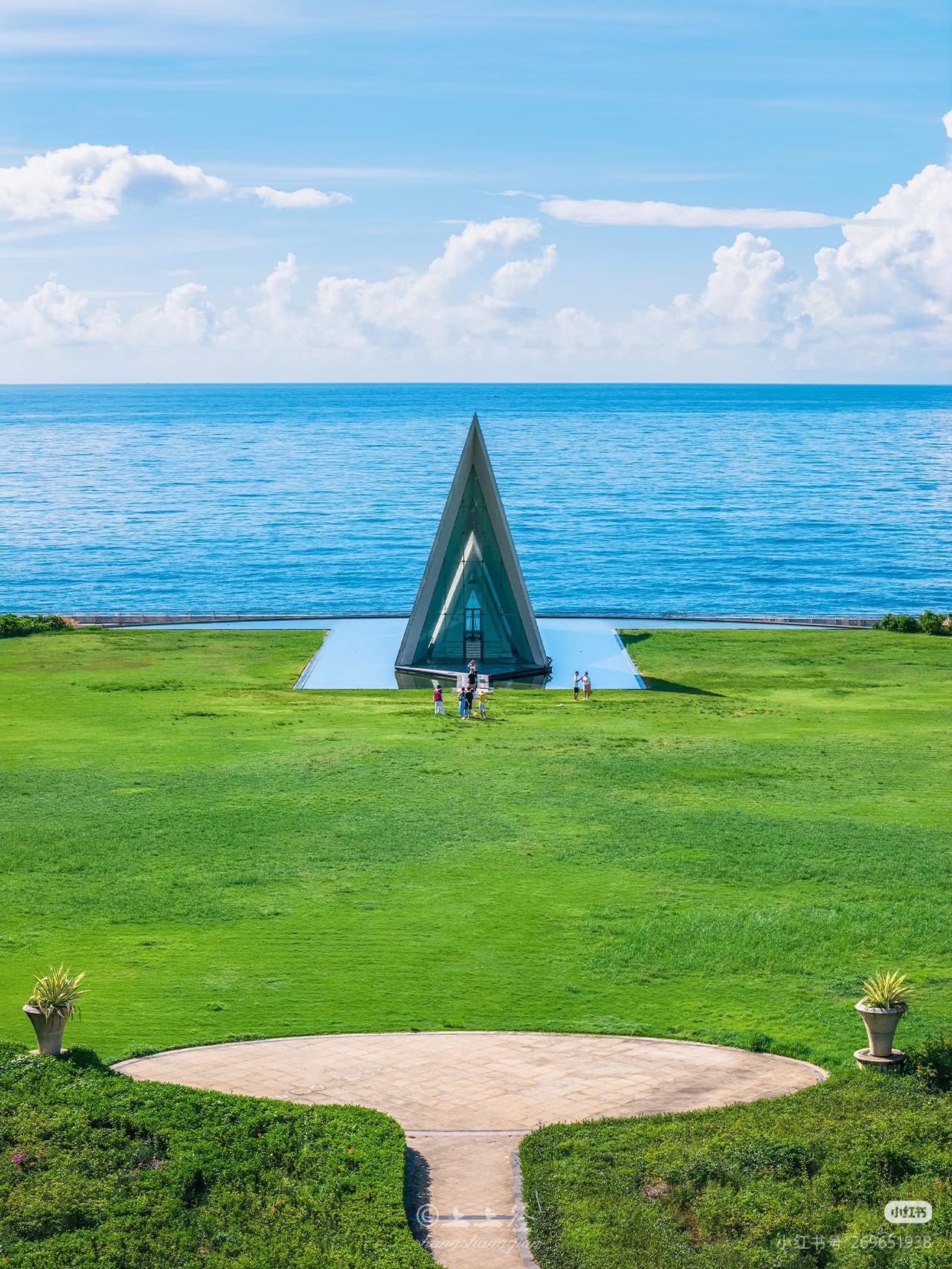 『冲浪胜地』海南万宁·夏日逃离城市计划🏖️

等一个自然而然的晴天 我们去海边