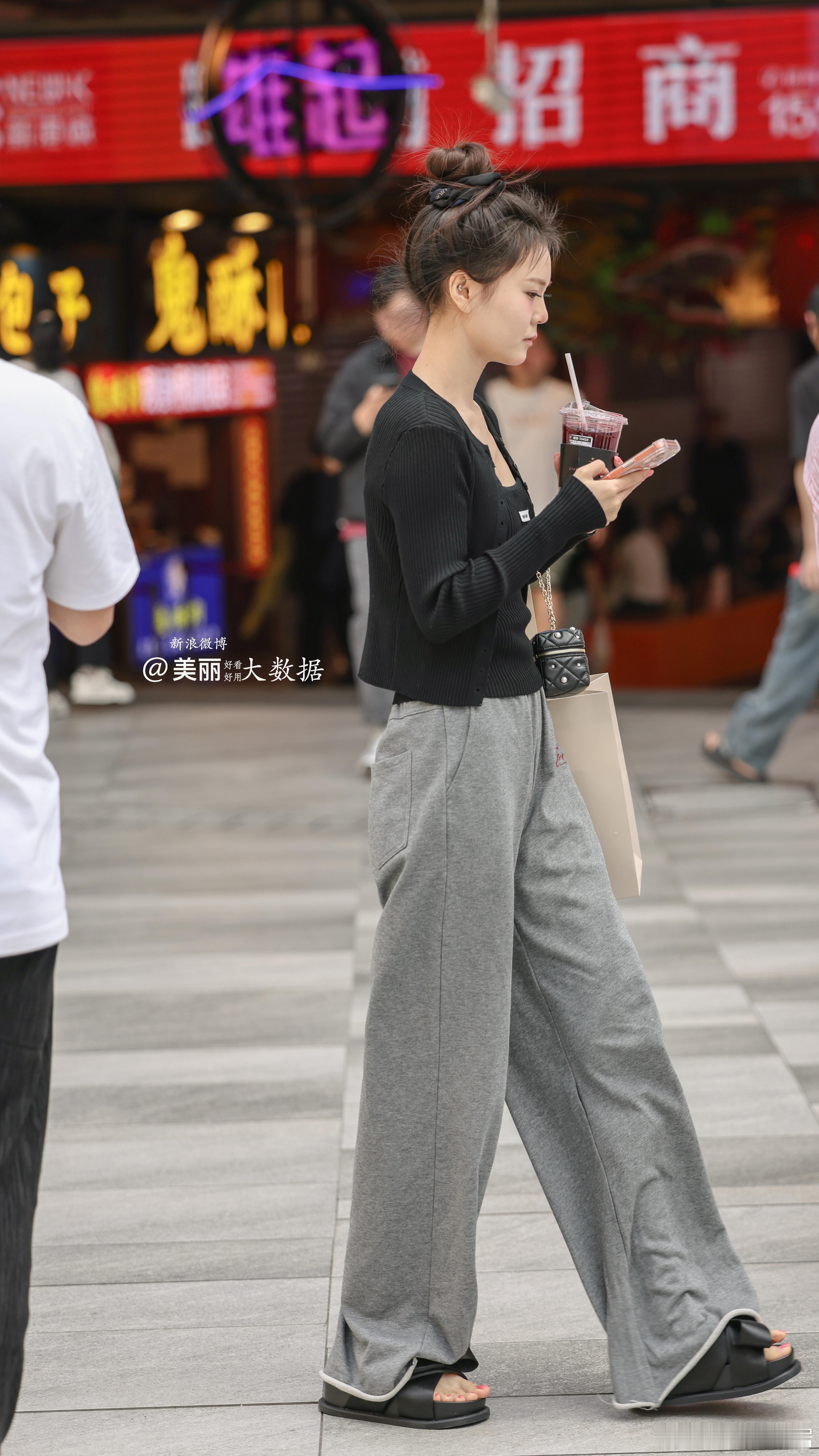 这两天重庆降温了，只有十几度。 