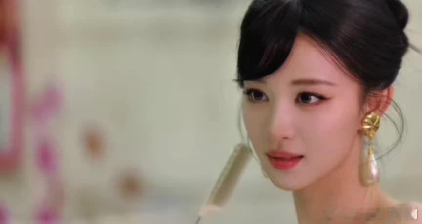 王楚然这耳坠比脸都大了快 疼不疼王楚然‖