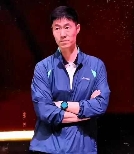 王励勤这回怕是真有点坐立不安吧？这刚上任就碰到硬骨头，心里能不打鼓？

多哈这赛