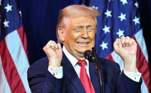 一觉醒来，格陵兰岛民众态度松动！特朗普一抛出每人 1 万到 10 万美元的 “现