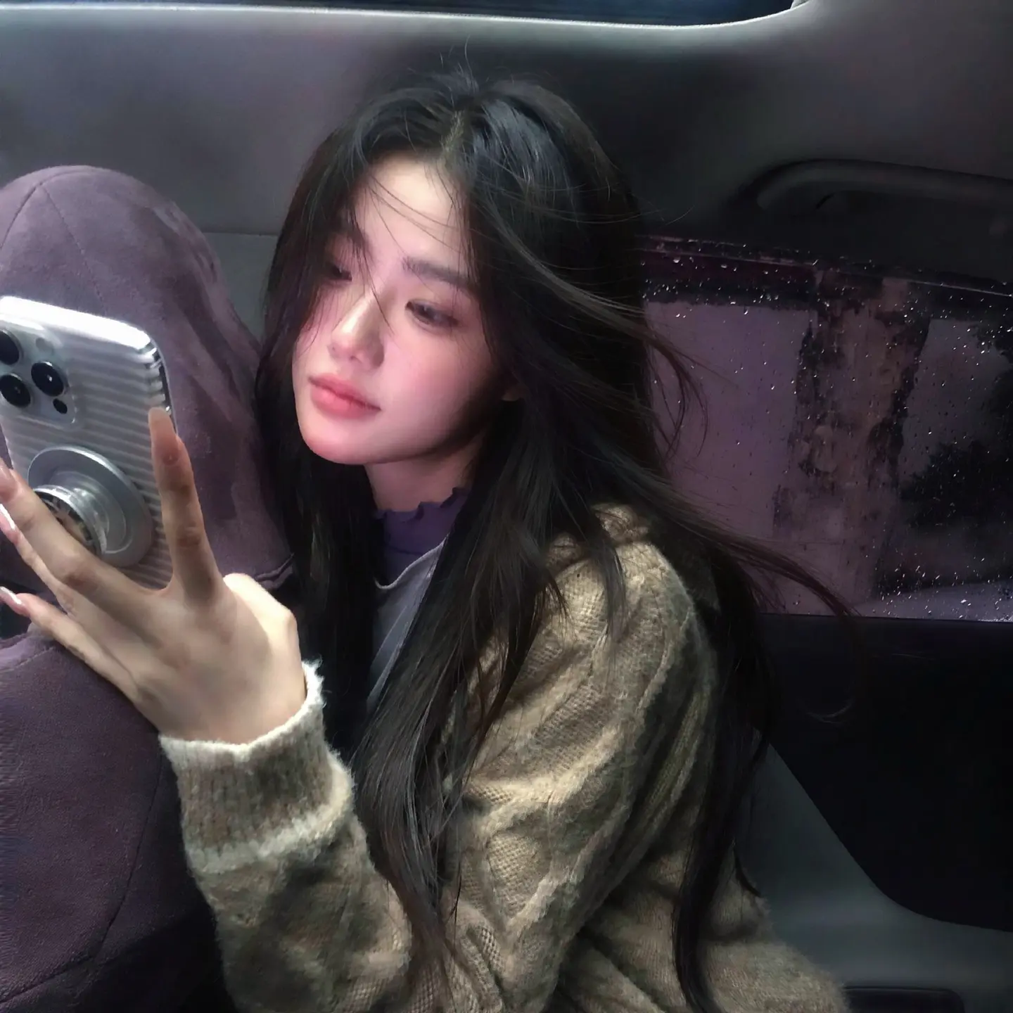 他的轻狂留在某一节车厢