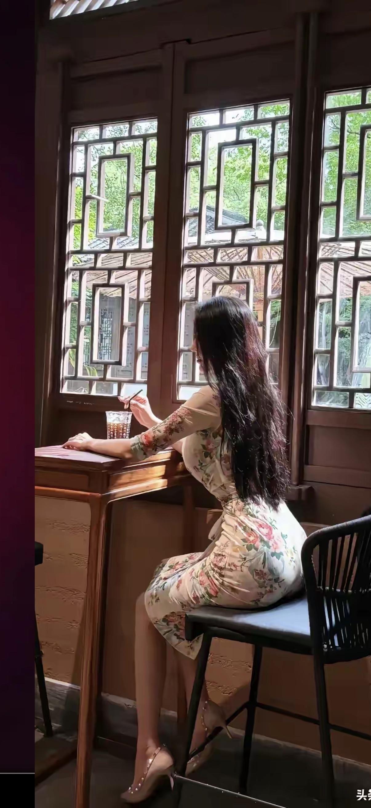 试对：


莺啼翠陌春光好
鹭宿青荷景色新

******

网图侵删