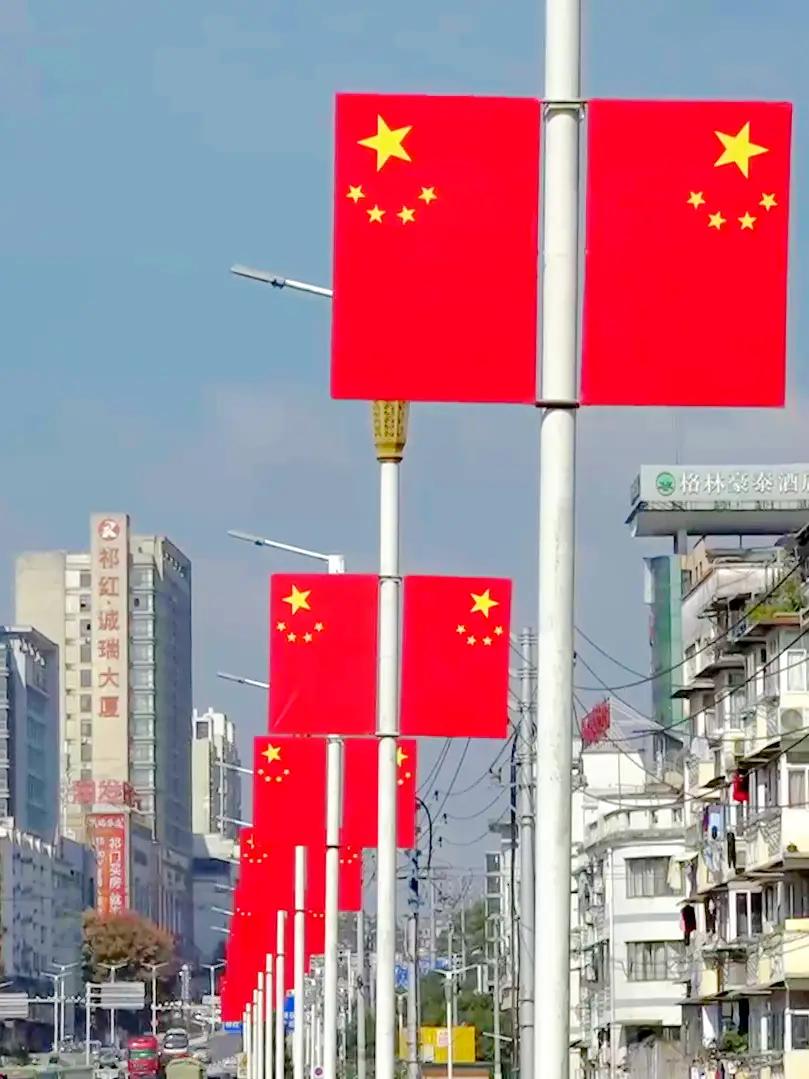 最惨痛的代价，从来不是正面战场的炮火，而是背后被人捅的刀子。中国目前最大的隐患，