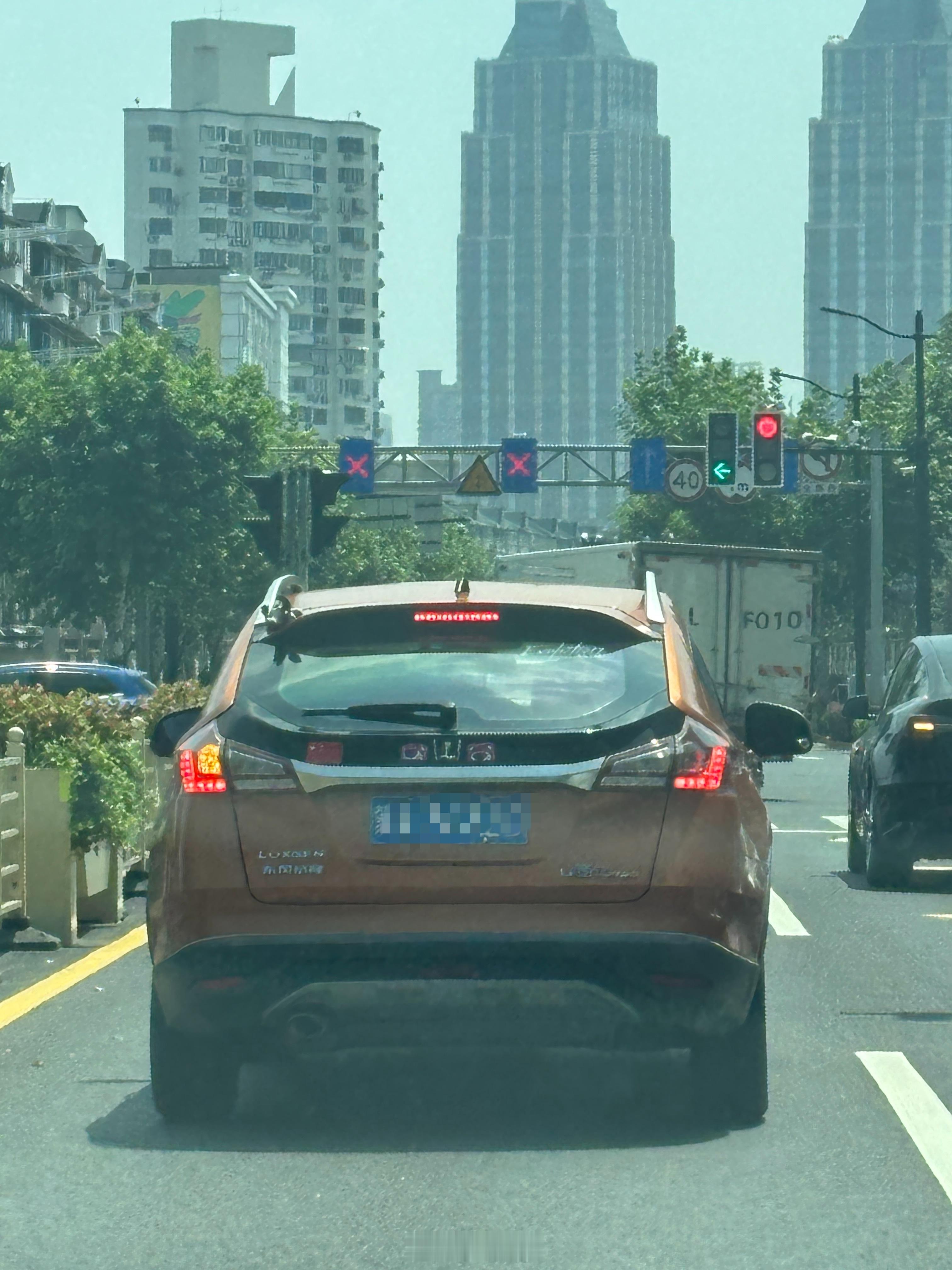 心底里面对这款车挺痛恨的不是因为心疼那一点油钱而是从业二十余年遇到的唯一一笔坏账