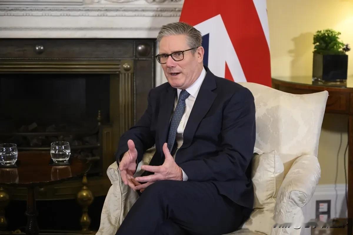 英国首相新年致辞...“像二战后一样重建国家”
伦敦时间2024年12月31日晚