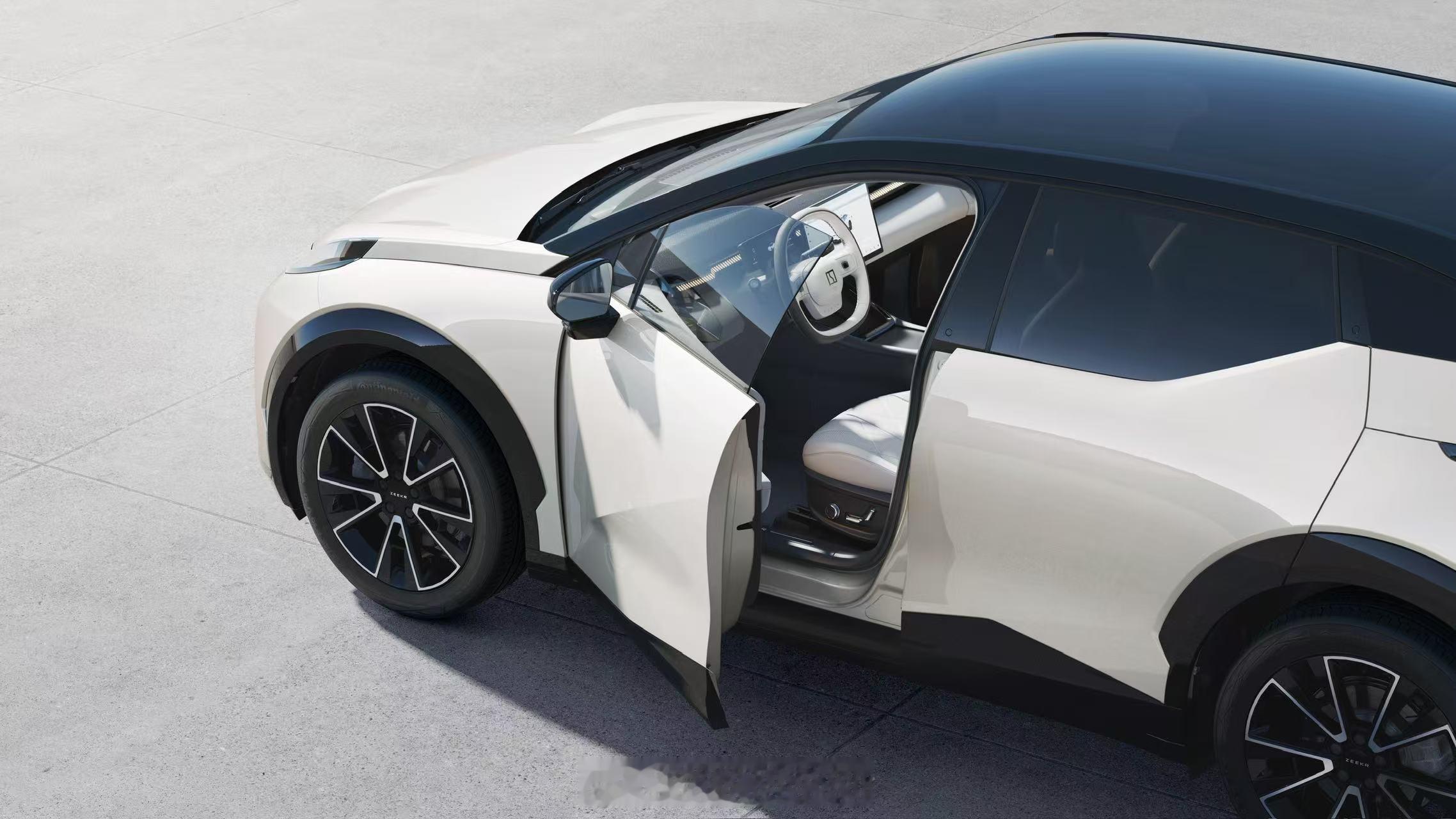 极氪X全球新奢都市SUV焕新极氪X还挺值得一看！科技精致六件套真是让人眼前一亮：