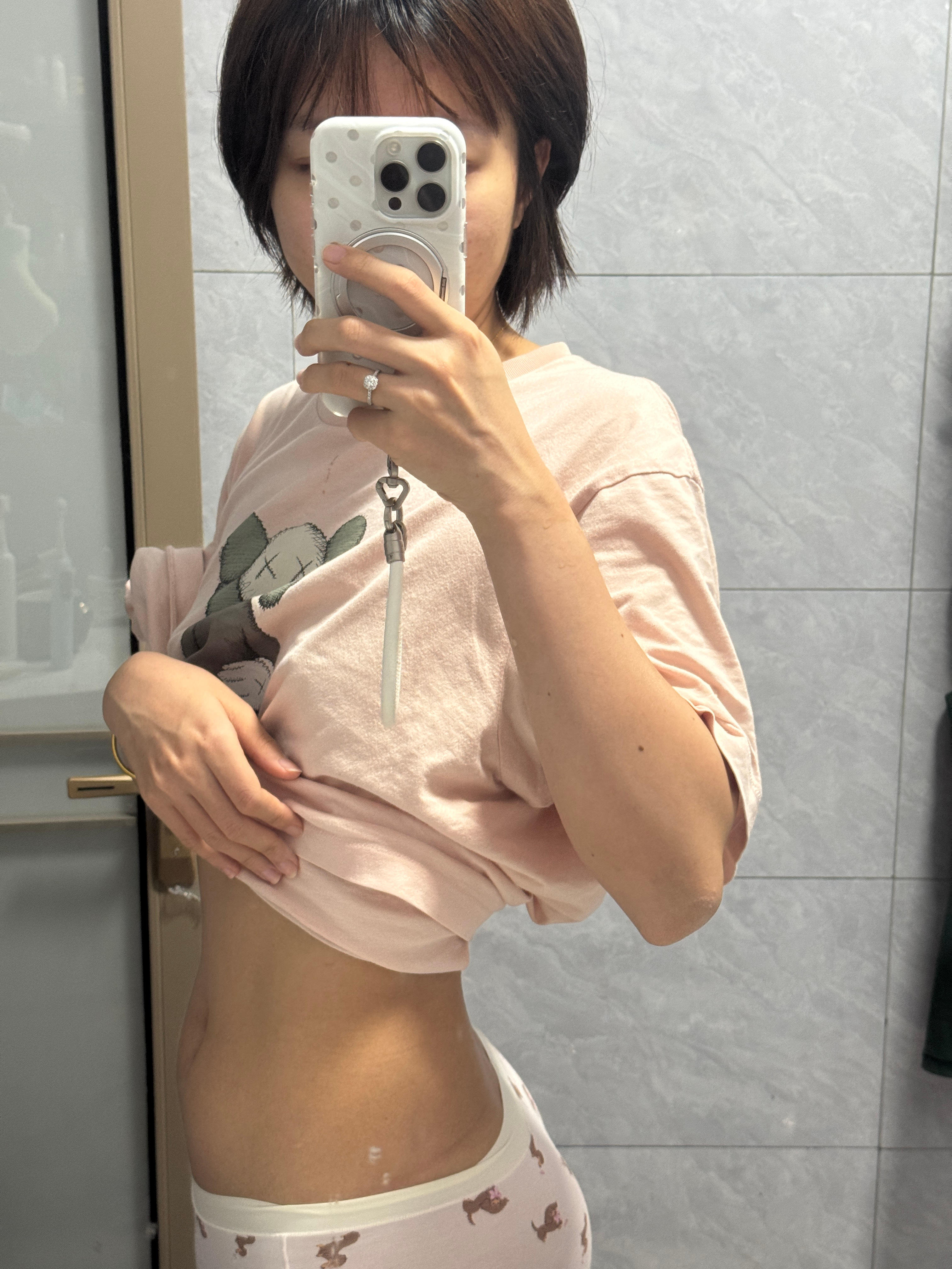 感觉瘦了点 