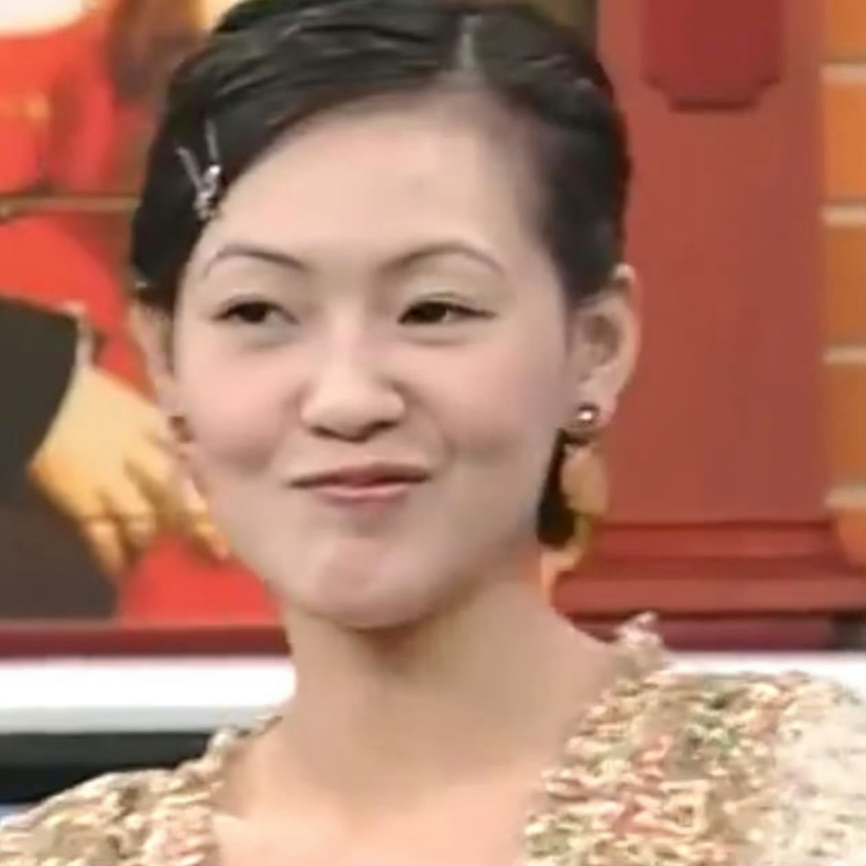热百5妮到现在都没有发ins快拍真是人淡如菊的不行，淡淡的顺顺的
