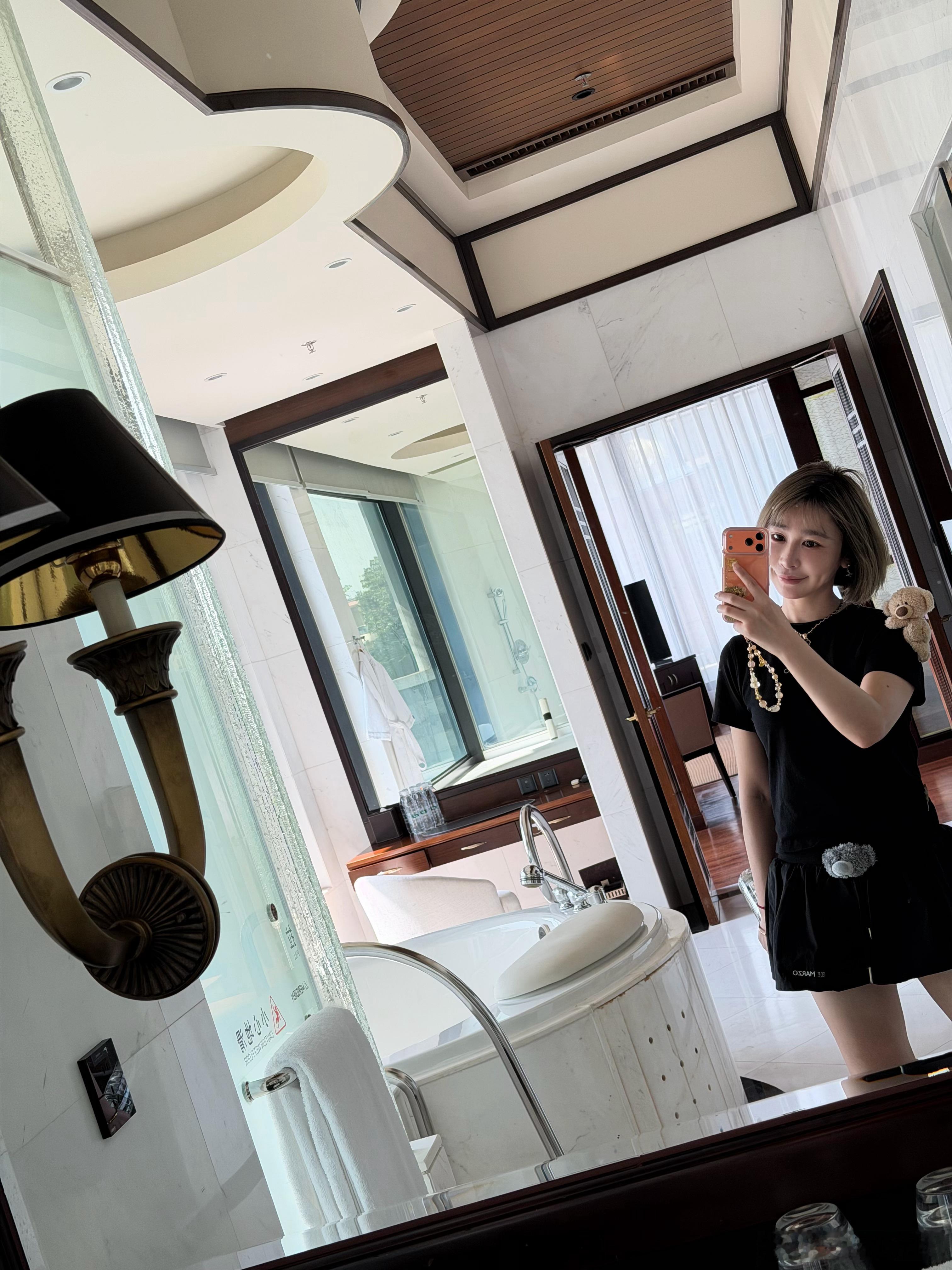 最近不务正业有点过分这次海南省巡游真是不错以前只去三亚没想到万宁真心挺适合放松的