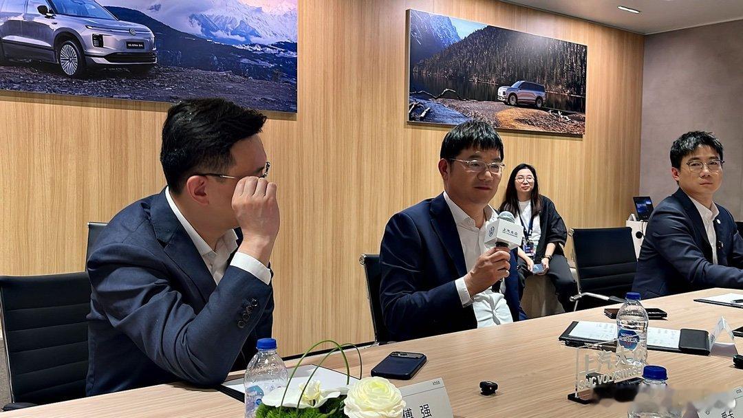 上汽大众9x半个小时，订单超过一万了，是锁单。这个成绩还不错。 