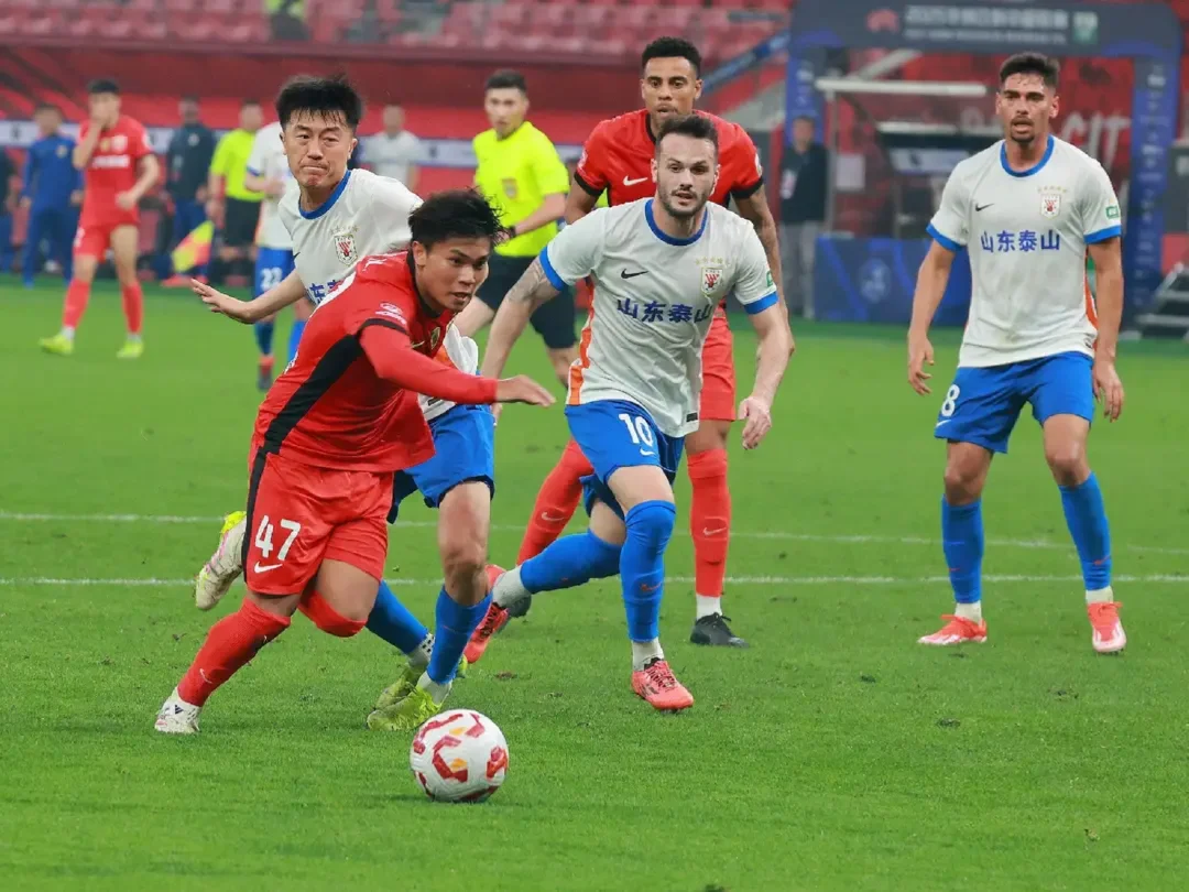 上海海港客场1-3负于山东泰山