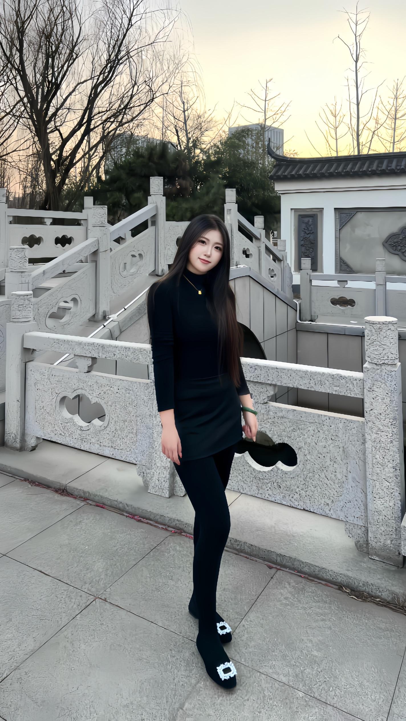 山高路远独善其身 心无旁骛万事可破。