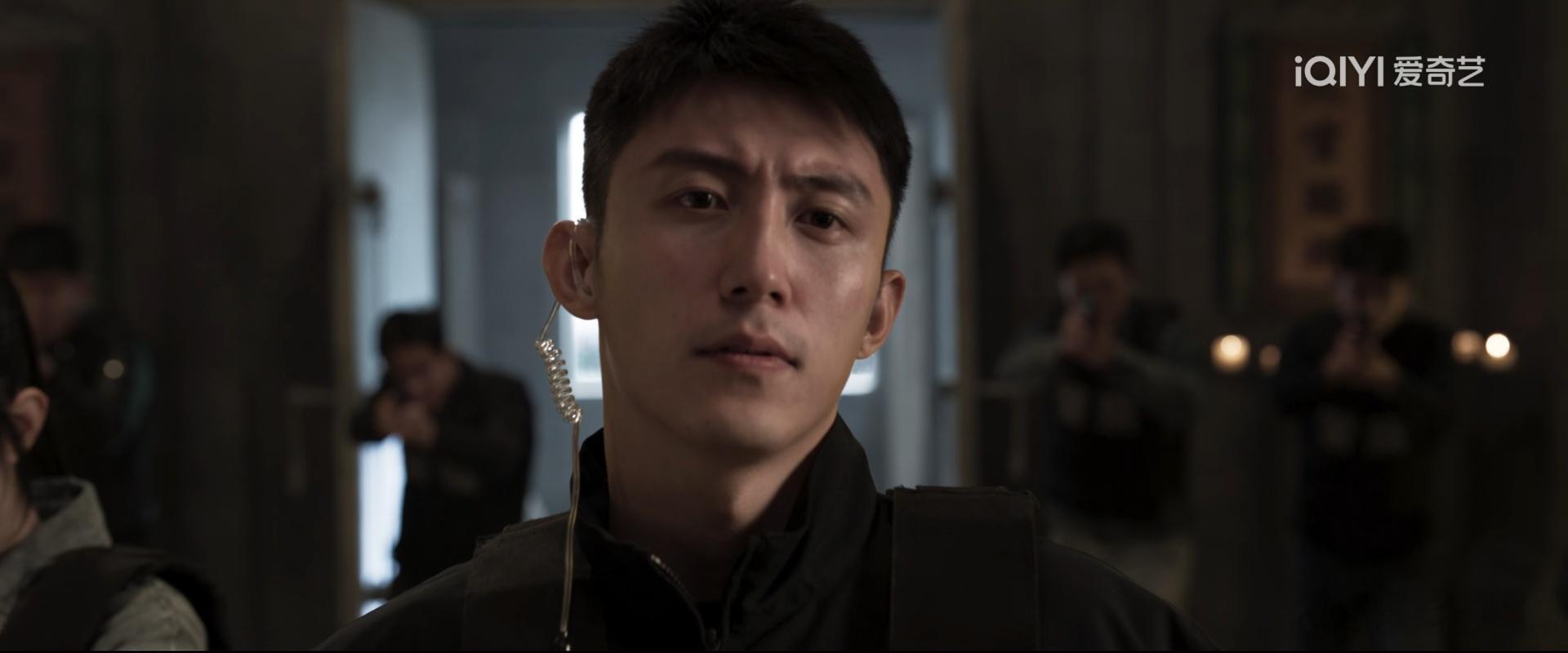 动不动就说黄景瑜演得跟过去一样，把人家自然的演技当成本色演出，好现在外面是丧尸，