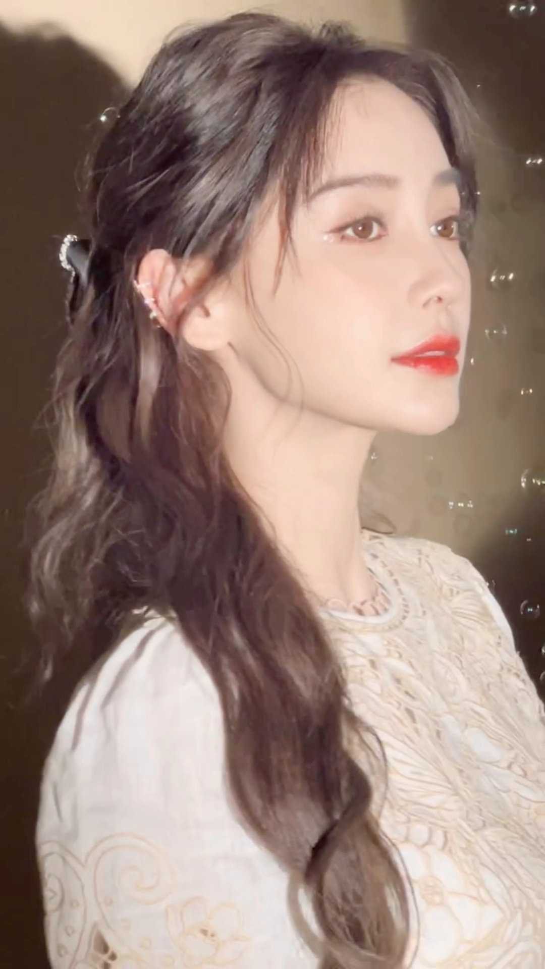 angelababy angelababy 你是我荒芜心田里的一抹月光，温柔了每