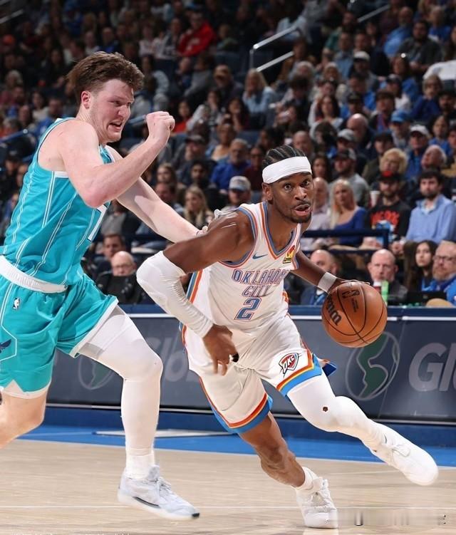 雷霆97-124大比分爆冷输给黄蜂遭遇2连败
 卫冕冠军雷霆队主场97-124爆