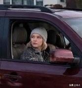 美国ICE枪杀一名37岁女性抗议者，官方称ICE是为了自卫。

多家美国媒体报道