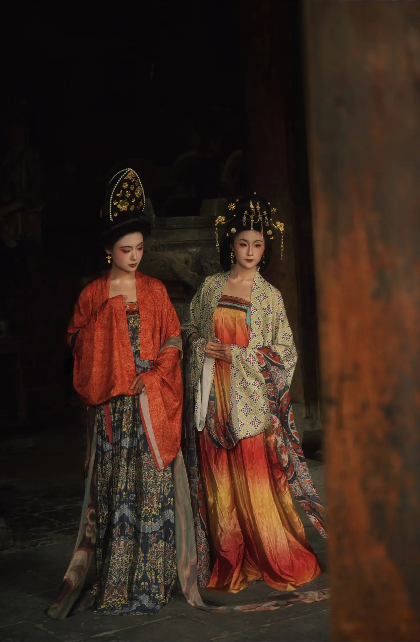 “千年一刹.”是今天奉国寺的拍摄花絮呀，实在太喜欢了所以先跑几张预告!