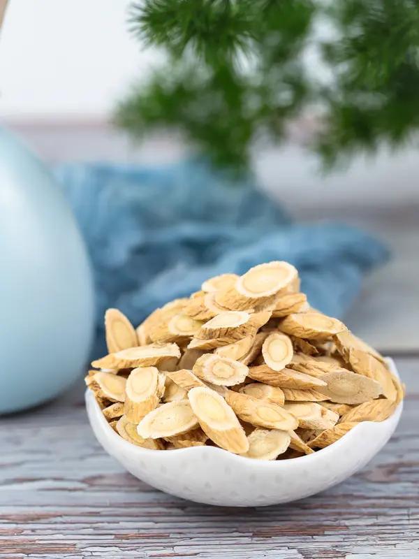 黄芪搭什么能最大对身体有益呢? 黄芪可是个好东西，它搭配不同食材，对身体益处多多