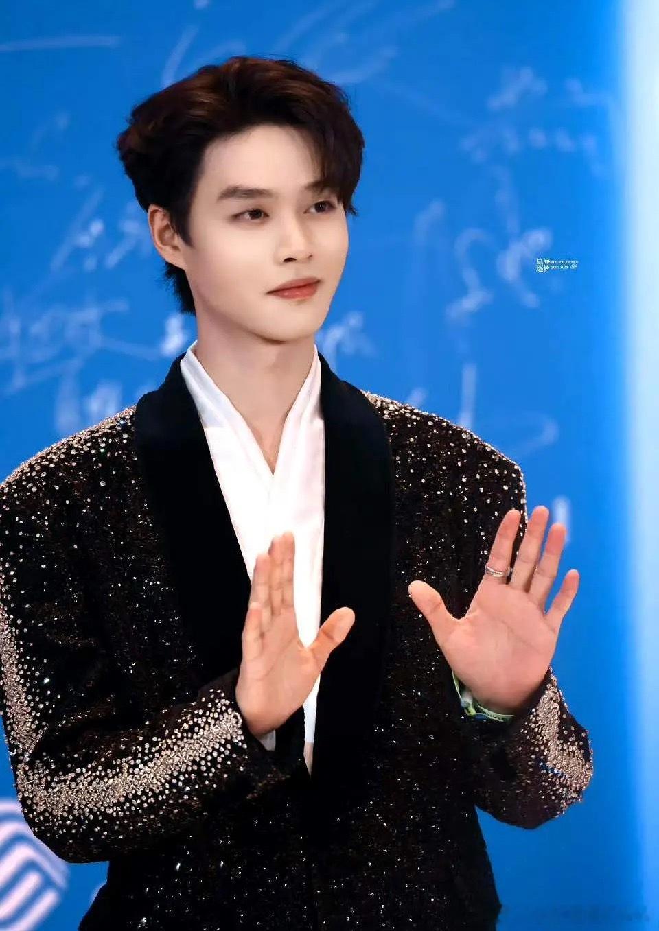 柯淳现在转型成功了吗 