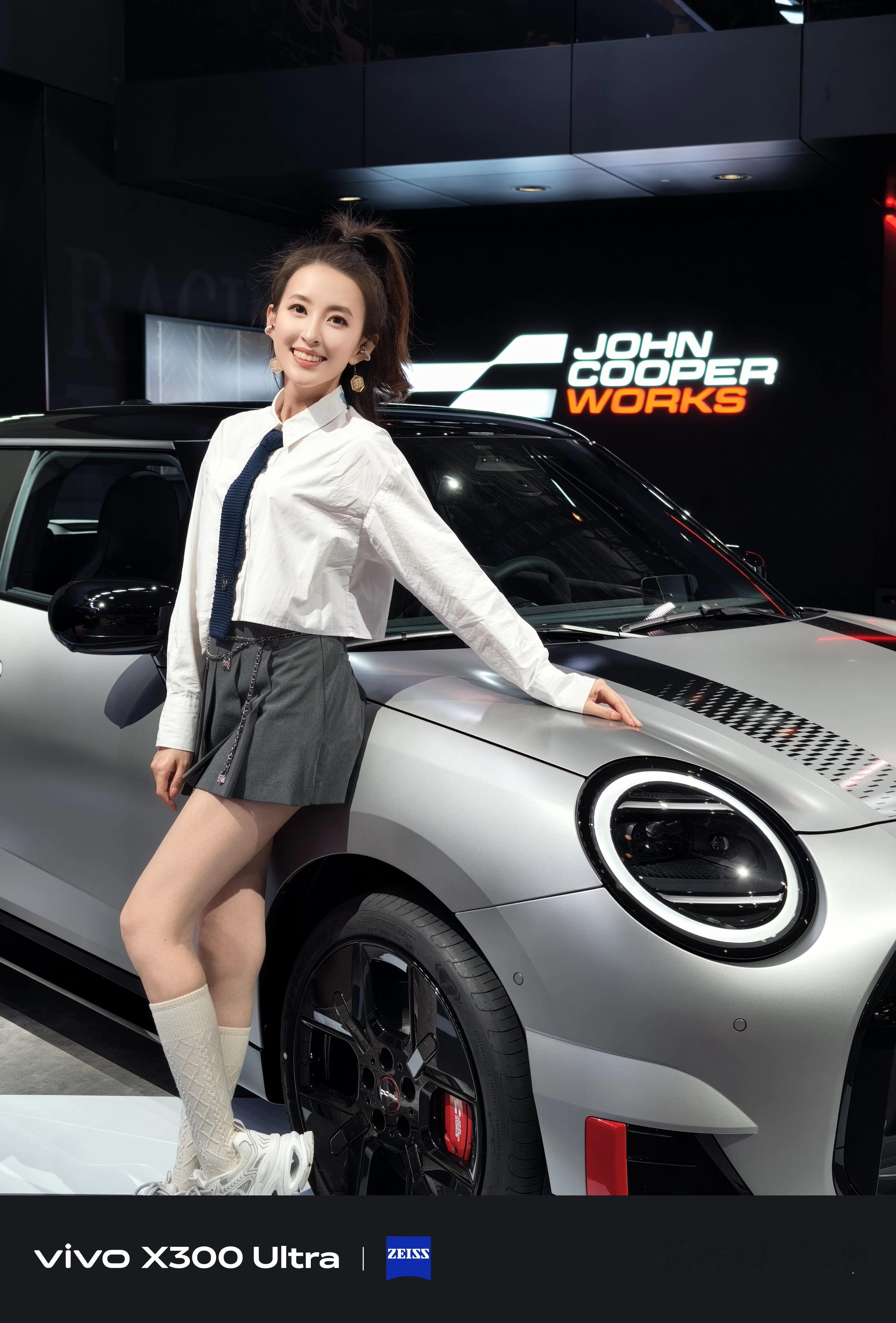 看到MINI的车车就走不动道儿可真好看啥时候能拥有敞篷不敞篷的都行2026北京车