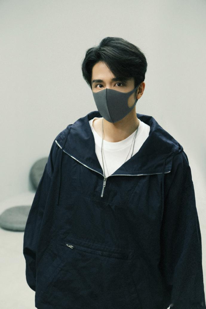 #张新成说有点is的最近##张新成胶片风plog# 张新成的胶片风plog实在精