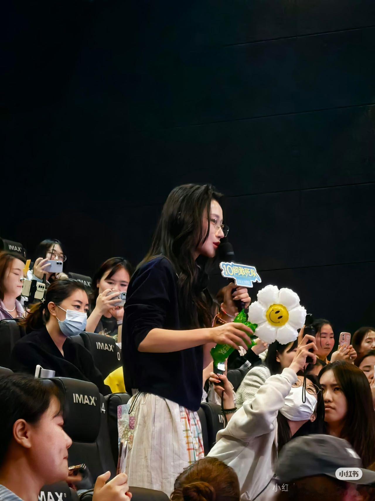 谢楠说蒋龙我为你而来 谢楠何宣林浪姐放假空降《10间敢死队》长沙路演，狂夸蒋龙演