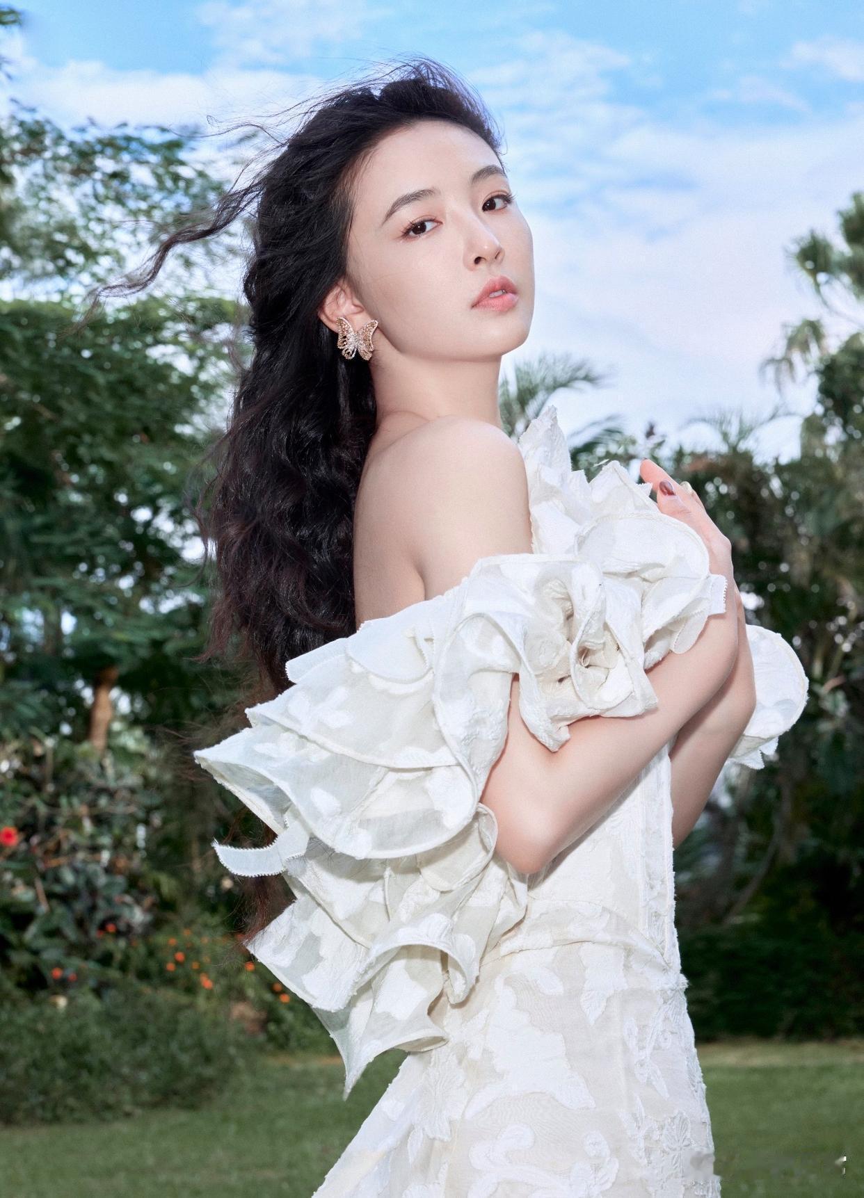 1. 网传吴倩已经和张雨剑复合，经纪团队不再干预她的私人感情选择，外界再多劝说也