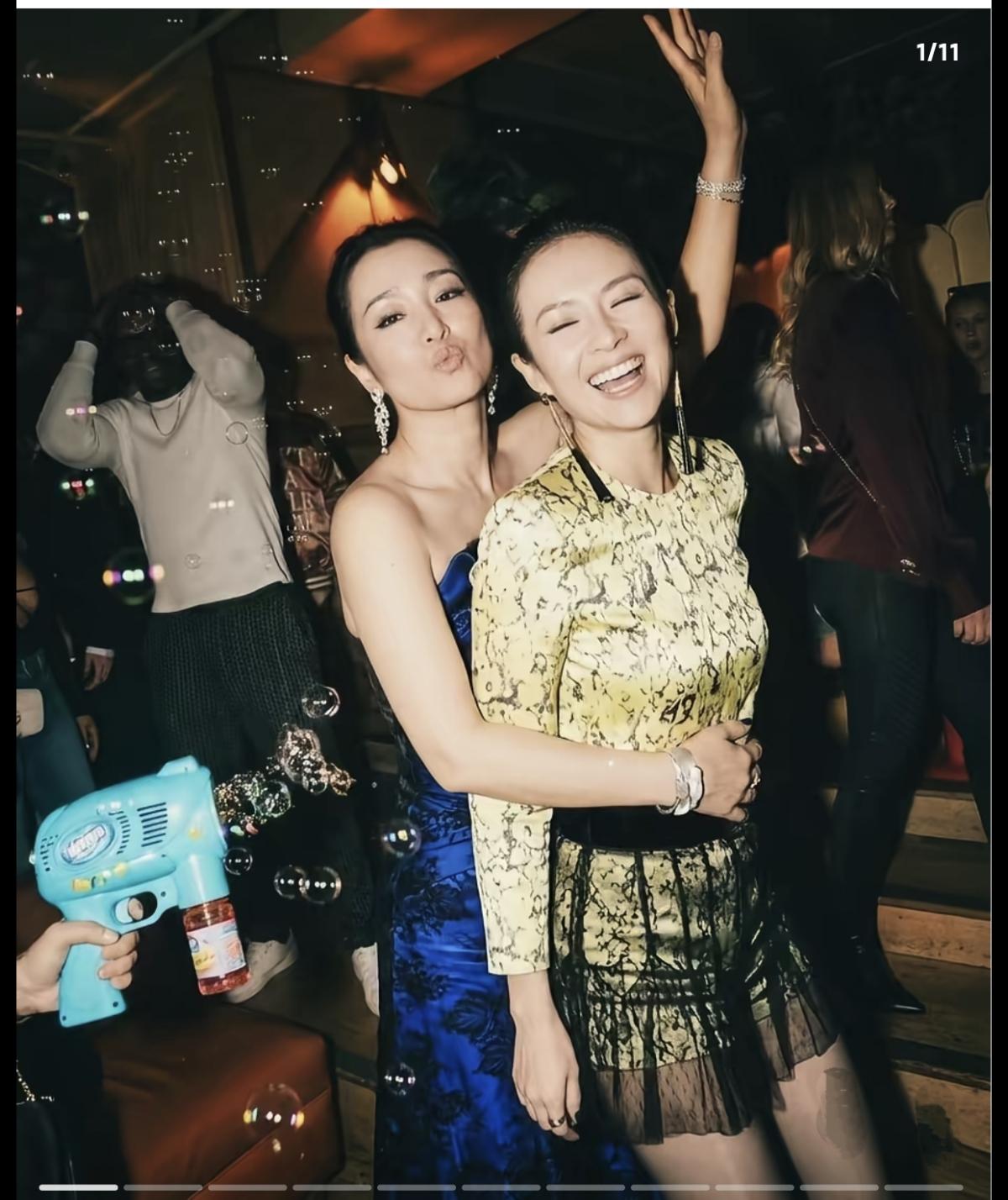 两个最顶尖的谋女郎什么时候有过这么和谐共情的画面？这是什么时候的事情？有人知道吗