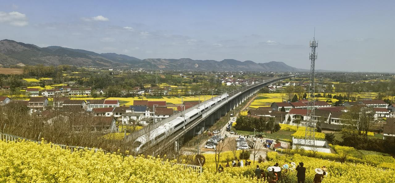 开往春天的火车.汉中.