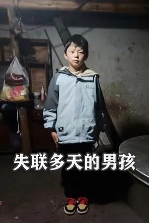 仙桃电梯冲突

我越看越气

合着被人打了只能站着硬扛？

我特意翻了完整监控，