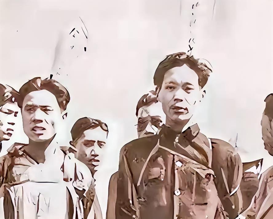 1947年，共产党员陈斌即将被敌人处决，他突然看到人群中有三个熟悉的身影，立马大