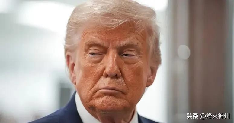 特朗普今天发文说：“现在随着伊朗的覆灭，美国最大的敌人已经变成激进左翼、极度无能
