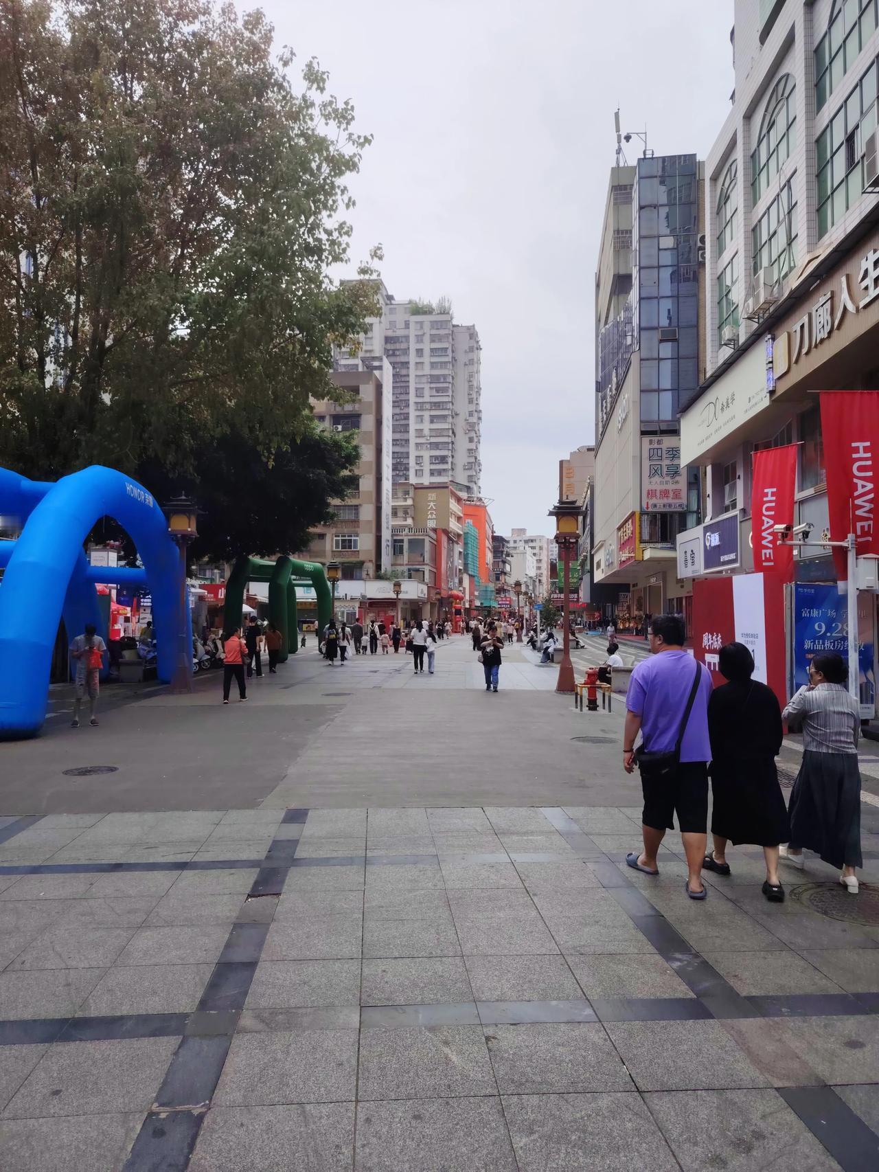 幸福首先取决于和自己的关系，接纳自身不完美，不自我内耗，内心才能安稳。其次，对生