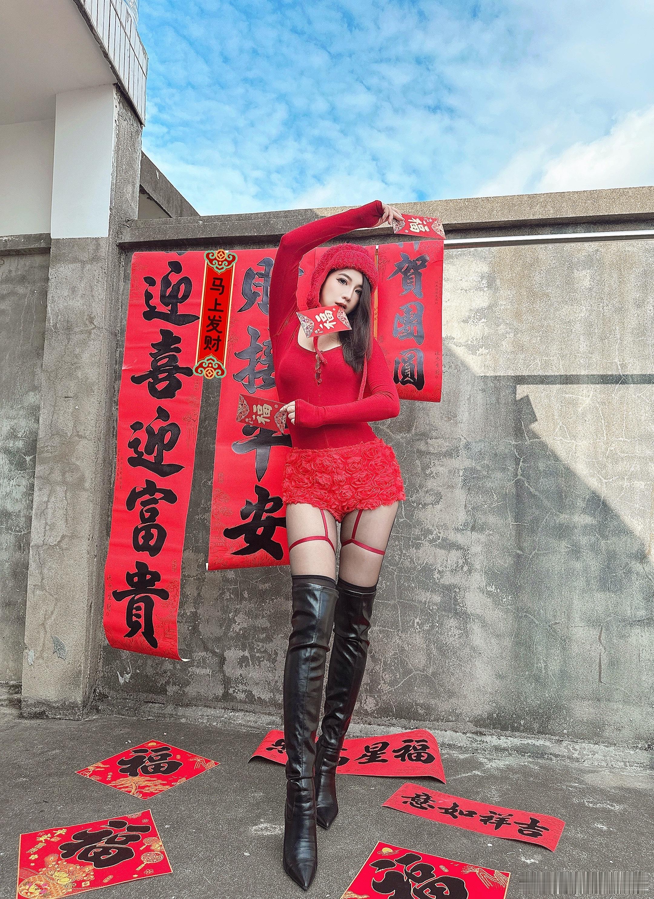 三刀流 新年预制照🧧还没学会正确姿势 