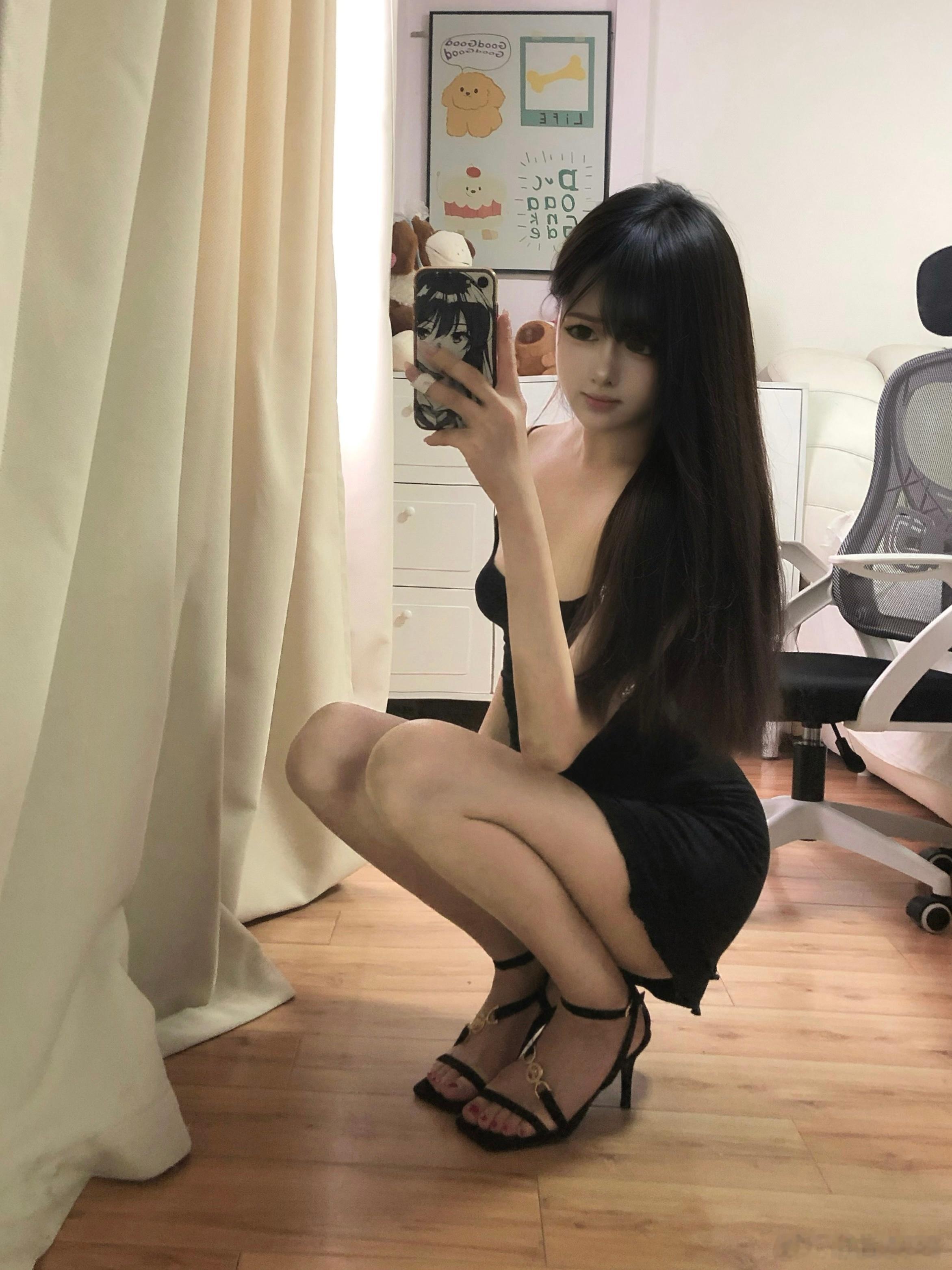 其实我刚刚在闭目养神 你把我喊醒了 你弑神了知道吗 