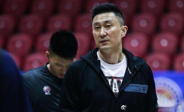 杜峰对于球队的规划，想法是好的徐杰和胡明轩的上限，不足以冲冠，但是可以用。就找了