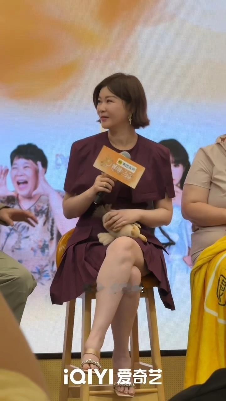 杜华说自己录节目录崩溃了杜华说姐姐当家没有剧本姐姐当家 能让杜华这种综艺老江湖喊