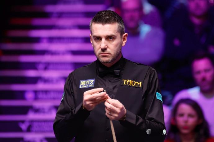 斯诺克巡回锦标赛4月2日赛程看点

今天继续1/4决赛，将决出剩余3个四强席位。