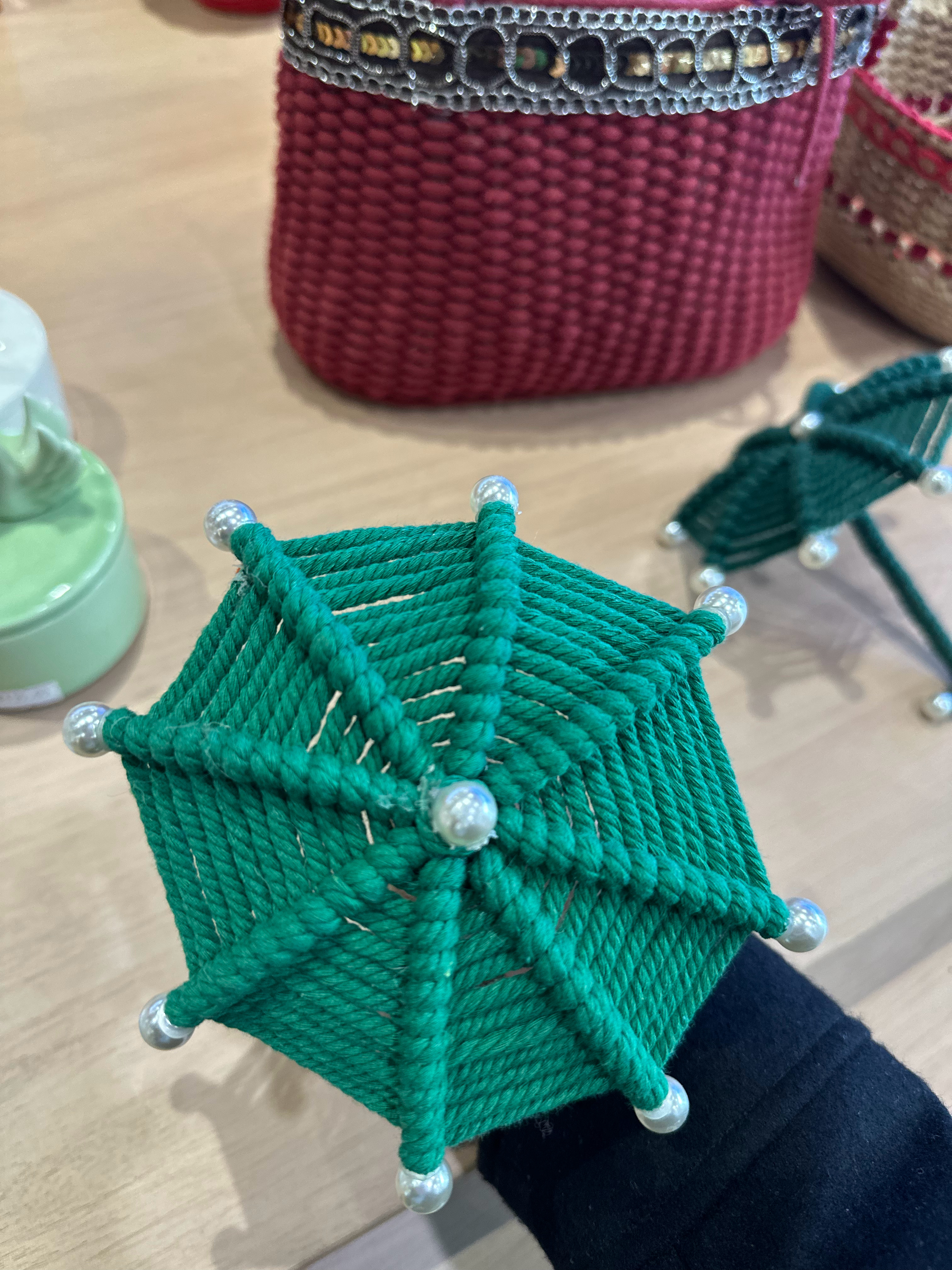 一定要频繁大量的记录自己一定要频繁地记录自己，那些转瞬即逝的情绪、不起眼的日常碎