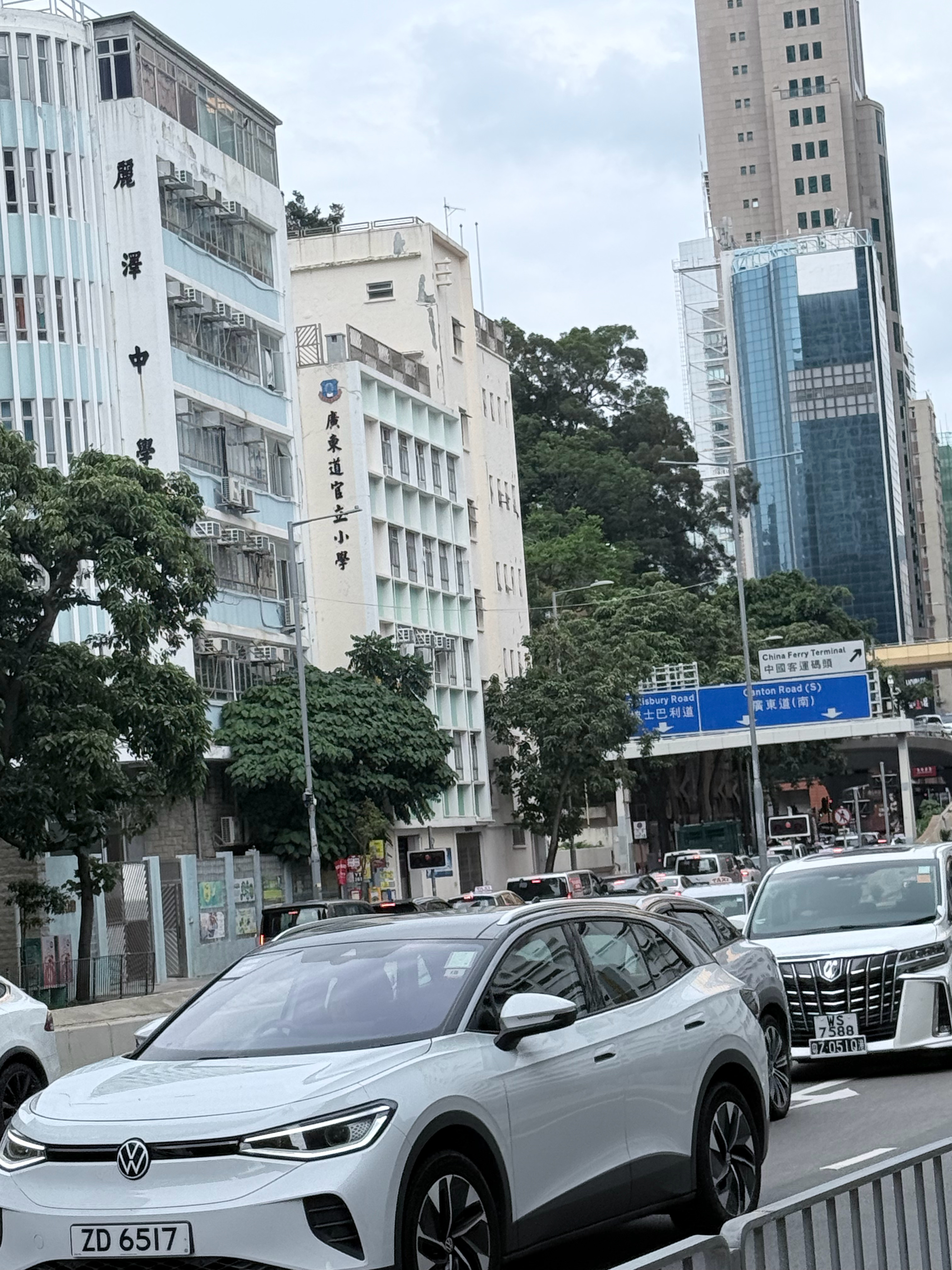 这边的车牌真好看