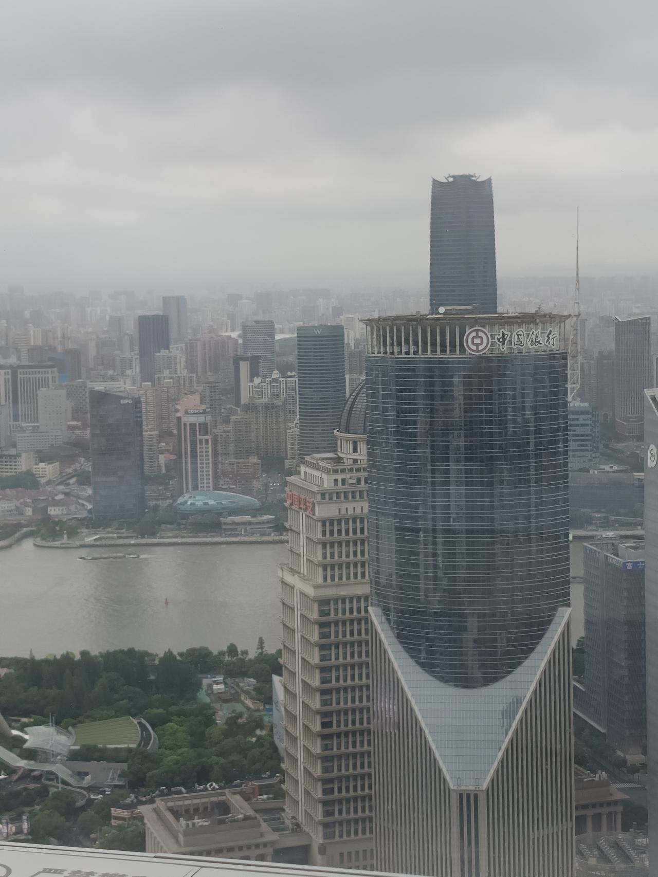 上海登高观景二选一：明珠塔门票199元，朵云书院花38元买杯饮品即可观景
   