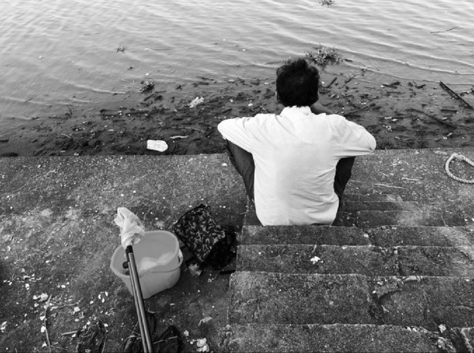 现在，
我成为了她最想要的样子

一、在家她想说话就陪她说话，不想说话就闭嘴。