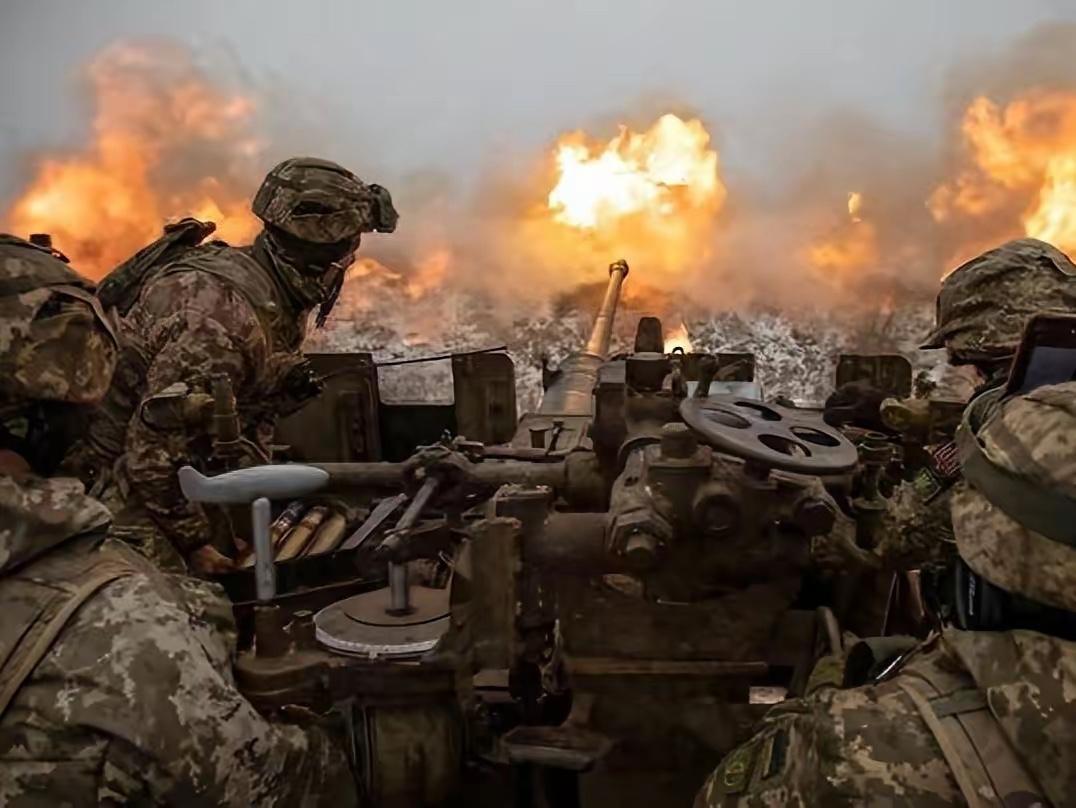 俄1万多枚导弹、数万架无人机、几百万发炮弹都击不垮乌克兰的原因终于被发现
打了三