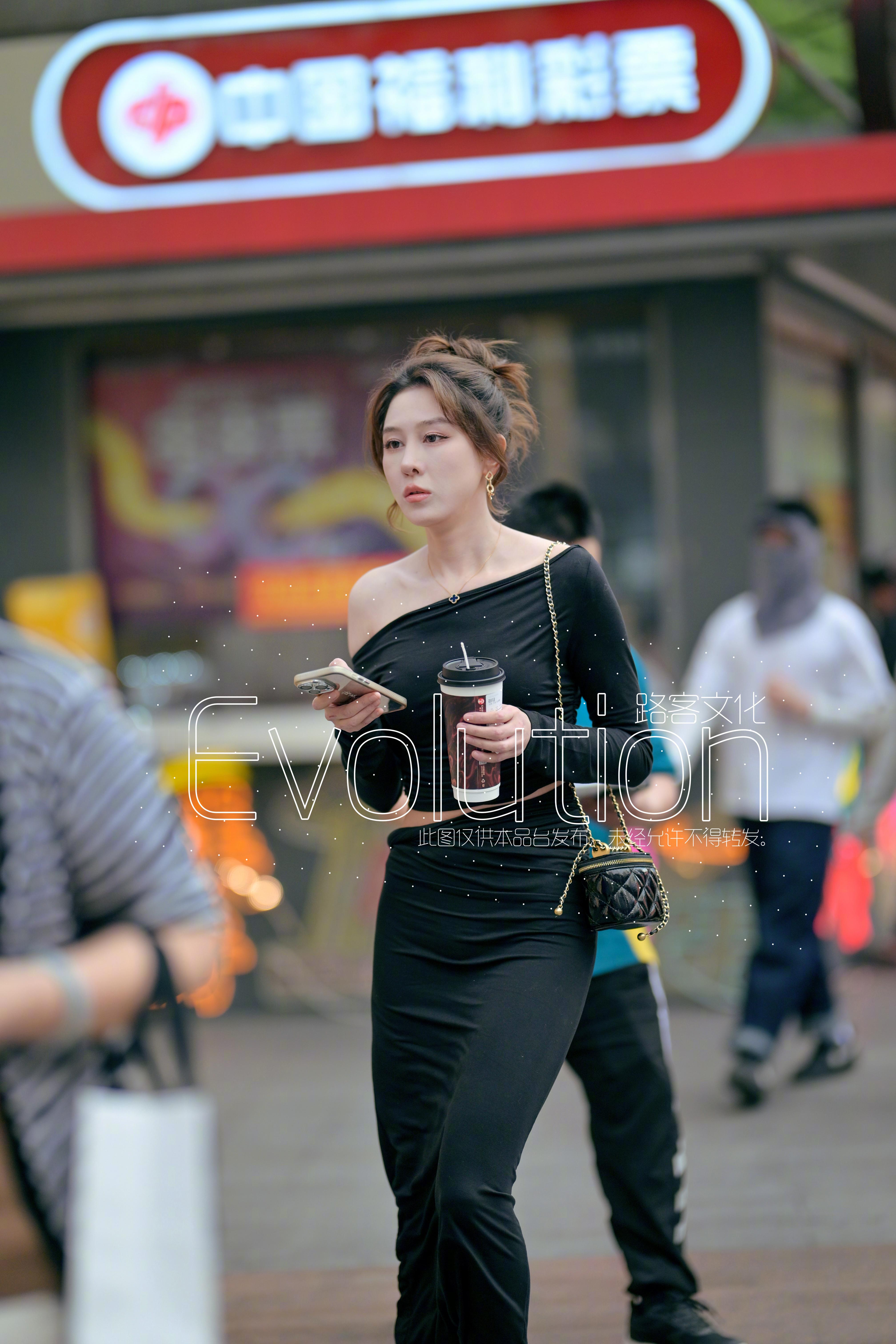 半身特写再来一个 ​​​