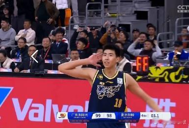 小小徐抛投绝杀，这手感太柔和了，无敌！又是属于徐昕的夜晚啊[666]真棒享受全场