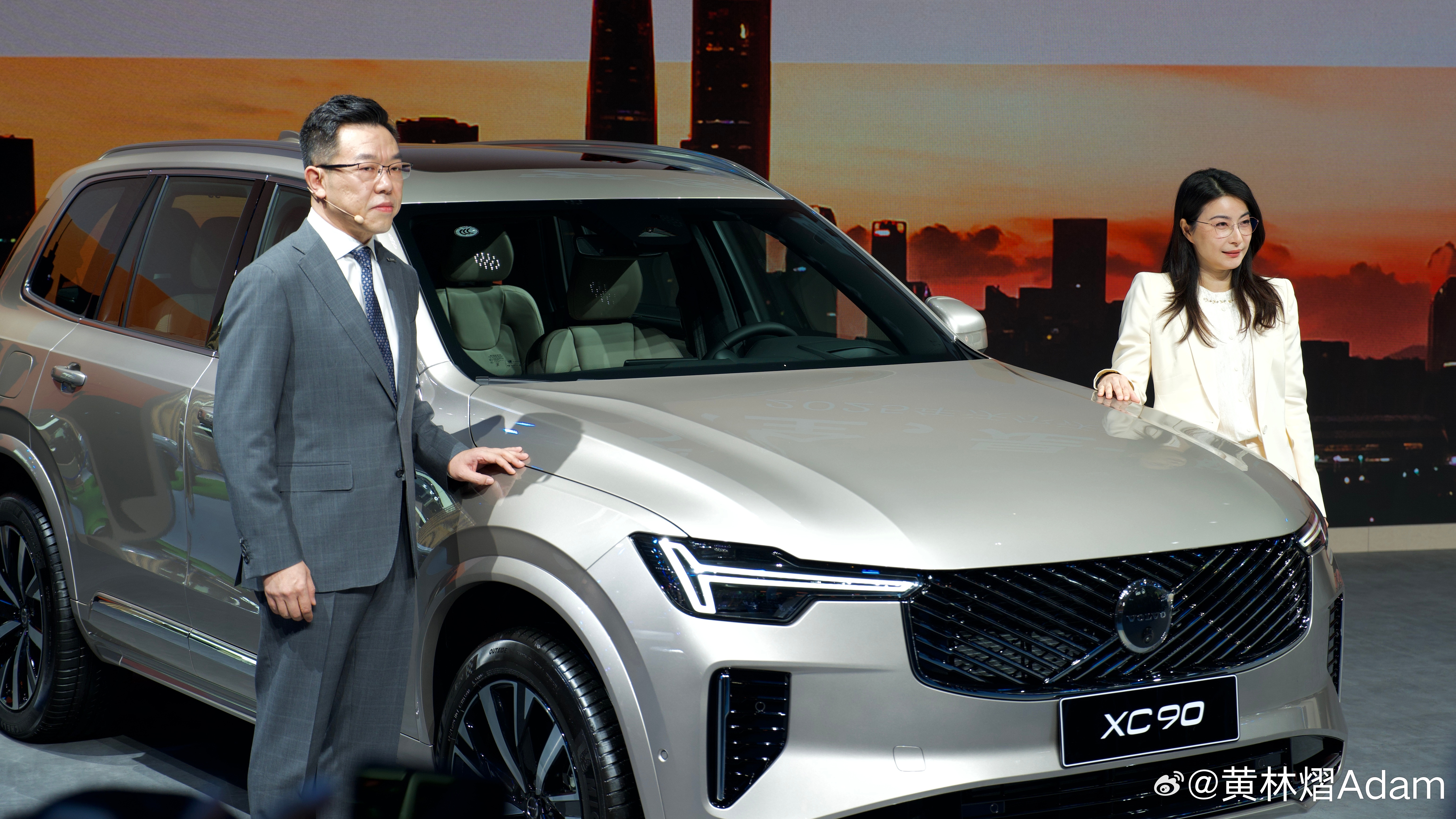 郭晶晶作为公益大使，加入了沃尔沃 AED 联盟心脏骤停就 4 分钟黄金救援期，国