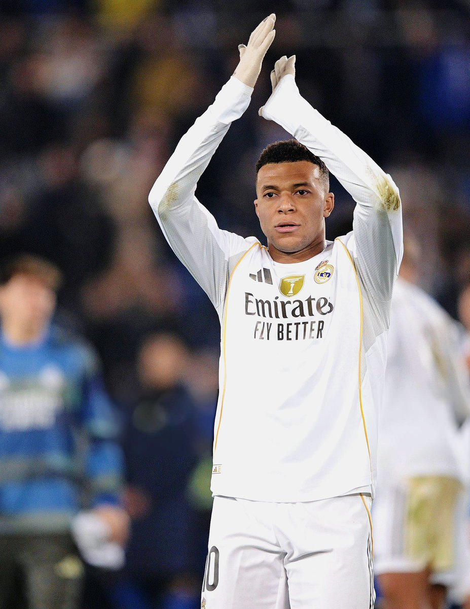 姆巴佩  本轮西甲联赛阿拉维斯vs皇马 ，上半场姆巴佩￼为皇马先拔头筹。这是姆巴